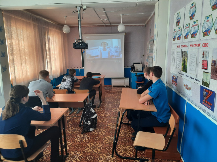 Просмотр документального короткометражного фильма «Мастера радости» (2022 г.).